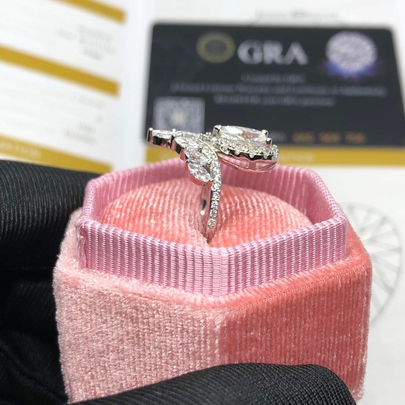 1ct pear shape moissanite ring with Certificate - Picture 7 of 11